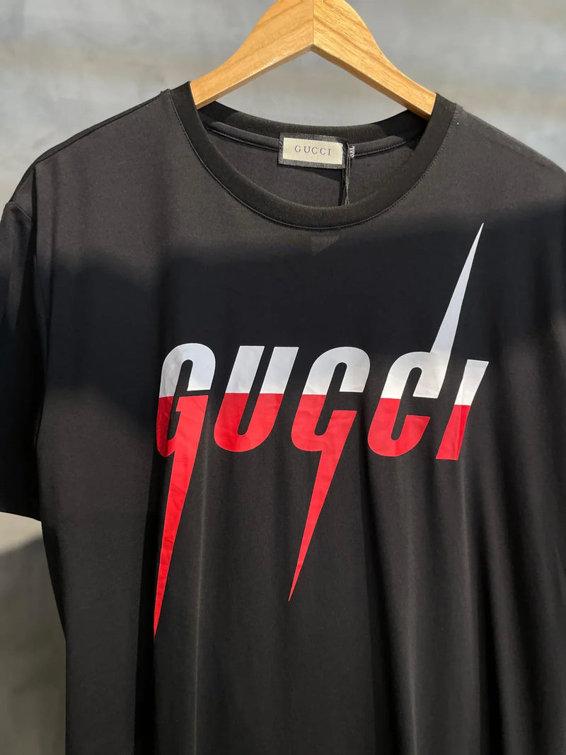 CAMISETA GUCCI PREMIUM ESTAMPA BRNCA E VERMELHA