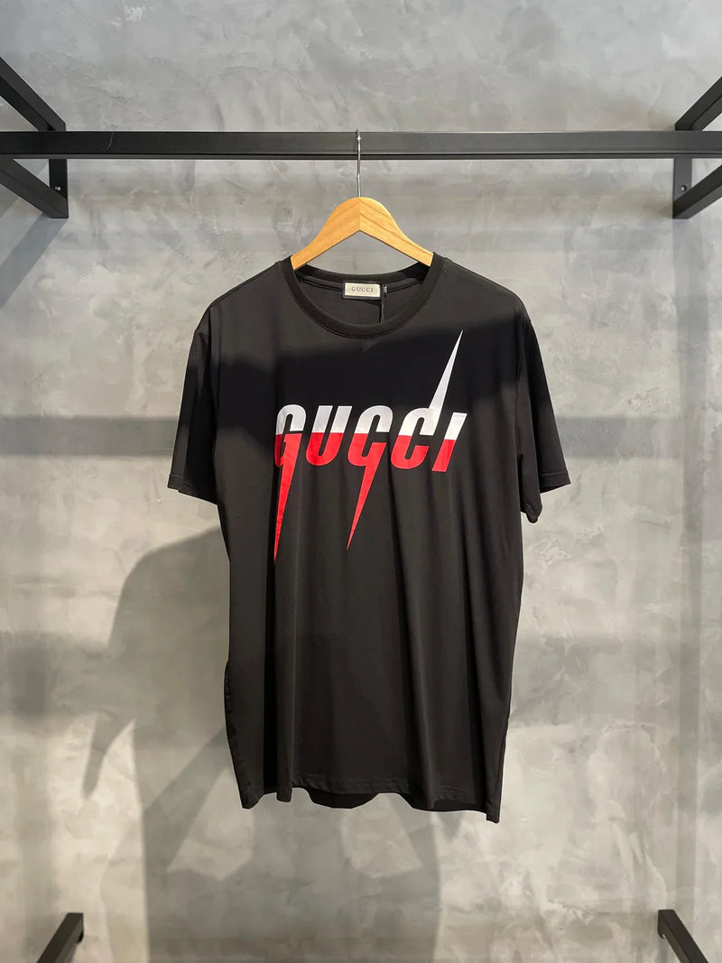 CAMISETA GUCCI PREMIUM ESTAMPA BRNCA E VERMELHA