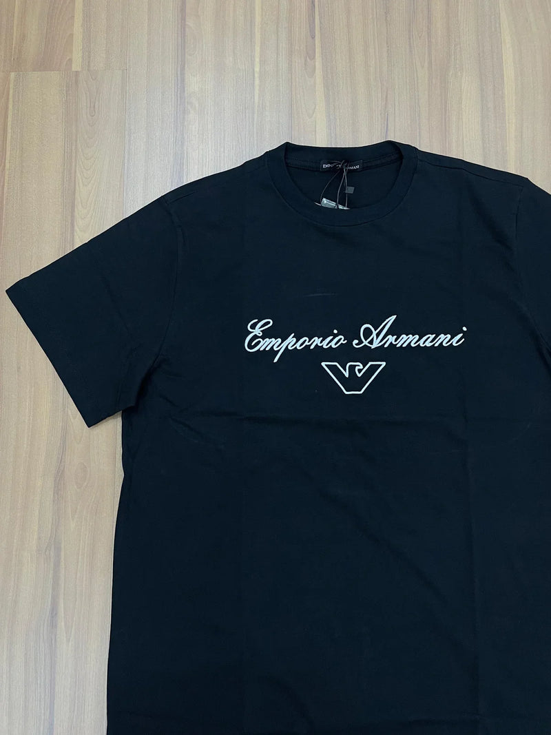 CAMISETA ARMANI COM BORDADO EMPORIO ARMANI E AGUIA