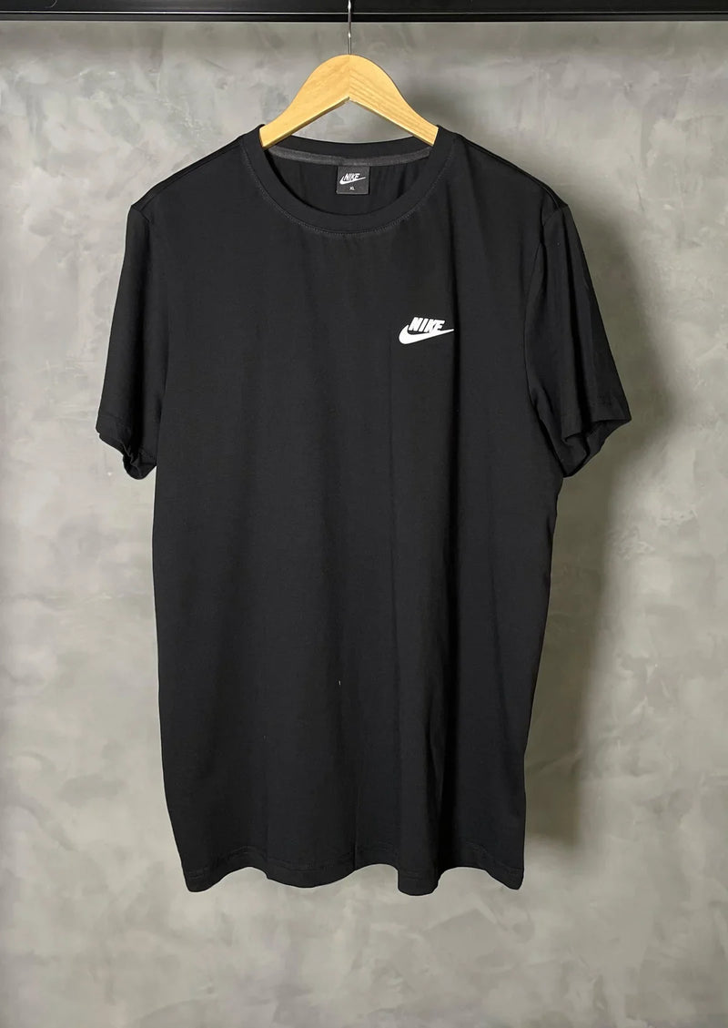 CAMISETA NIKE ESTAMPA BASICA