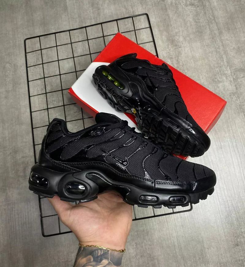 TENIS AIR MAX TN PLUS BLACK